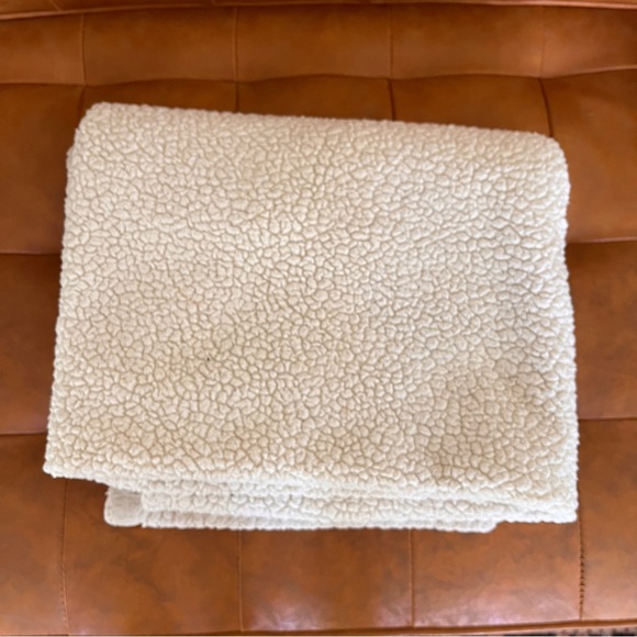 Vintage Other - Sherpa Blanket/Throw with Fleece Lining